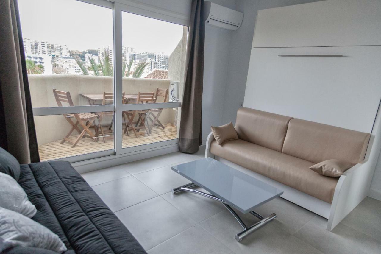 Estudio En Benalbeach Apartment Benalmadena Bagian luar foto