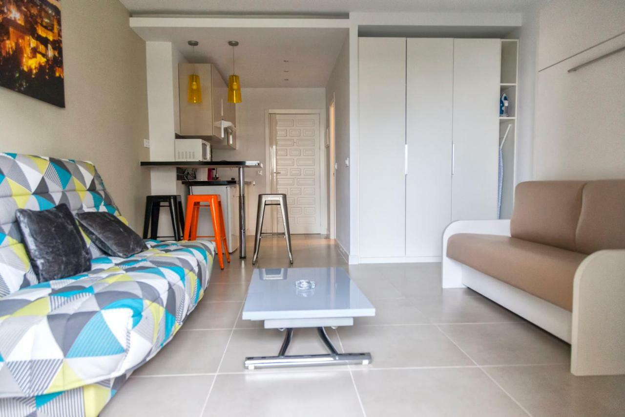 Estudio En Benalbeach Apartment Benalmadena Bagian luar foto