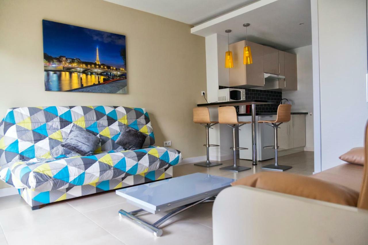 Estudio En Benalbeach Apartment Benalmadena Bagian luar foto