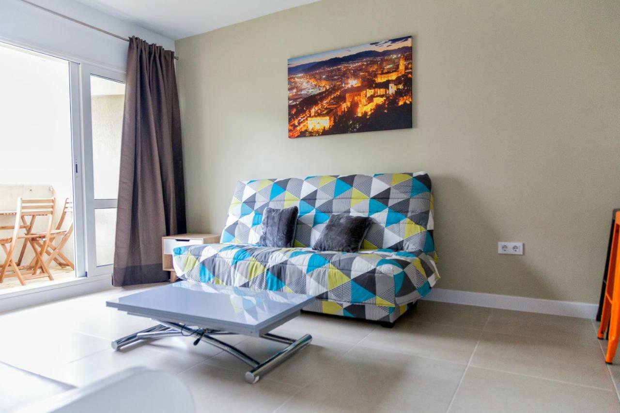 Estudio En Benalbeach Apartment Benalmadena Bagian luar foto