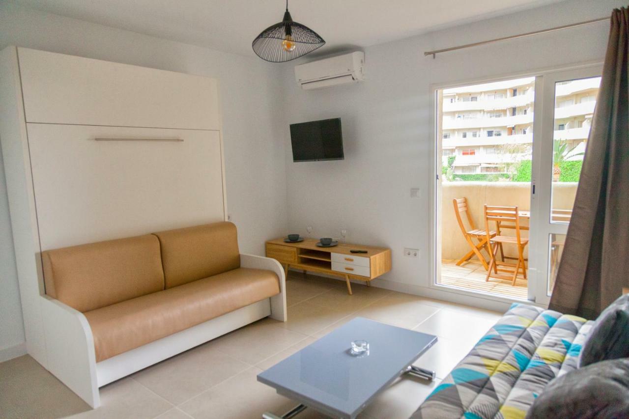 Estudio En Benalbeach Apartment Benalmadena Bagian luar foto